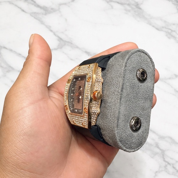 Women’s luxury Gold & Black diamond Watch - Picture 2 of 4